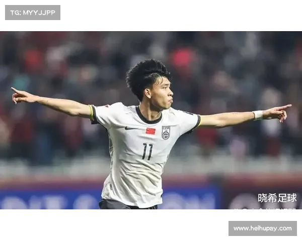 黄希扬点赞国足新星：王钰栋们的未来值得期待